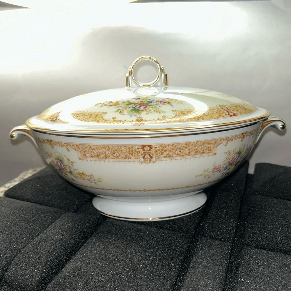 Royal Embassy Memphis China bowl with lid flower Victorian style gold accents 8”